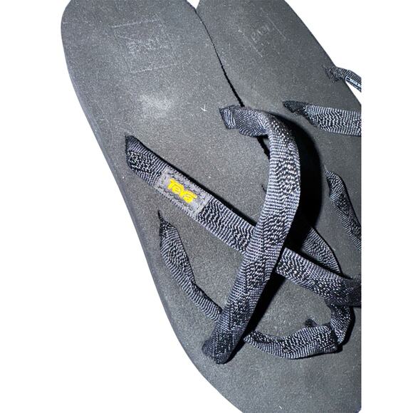 Teva Olowahu Mush Black Strappy Flip Flop Sandles Size 9 - Picture 2 of 5
